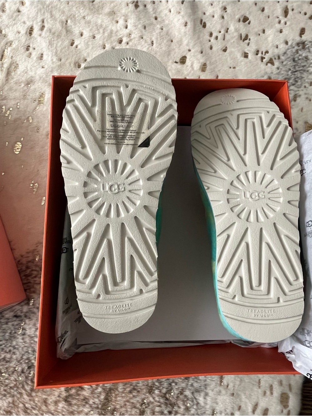 UGG X Tschabalala Self - Picture 4 of 8